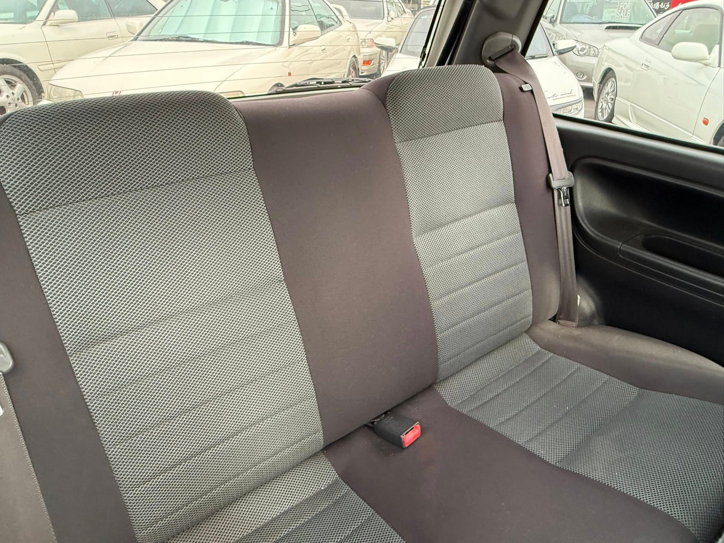 1999 Daihatsu Mira TR