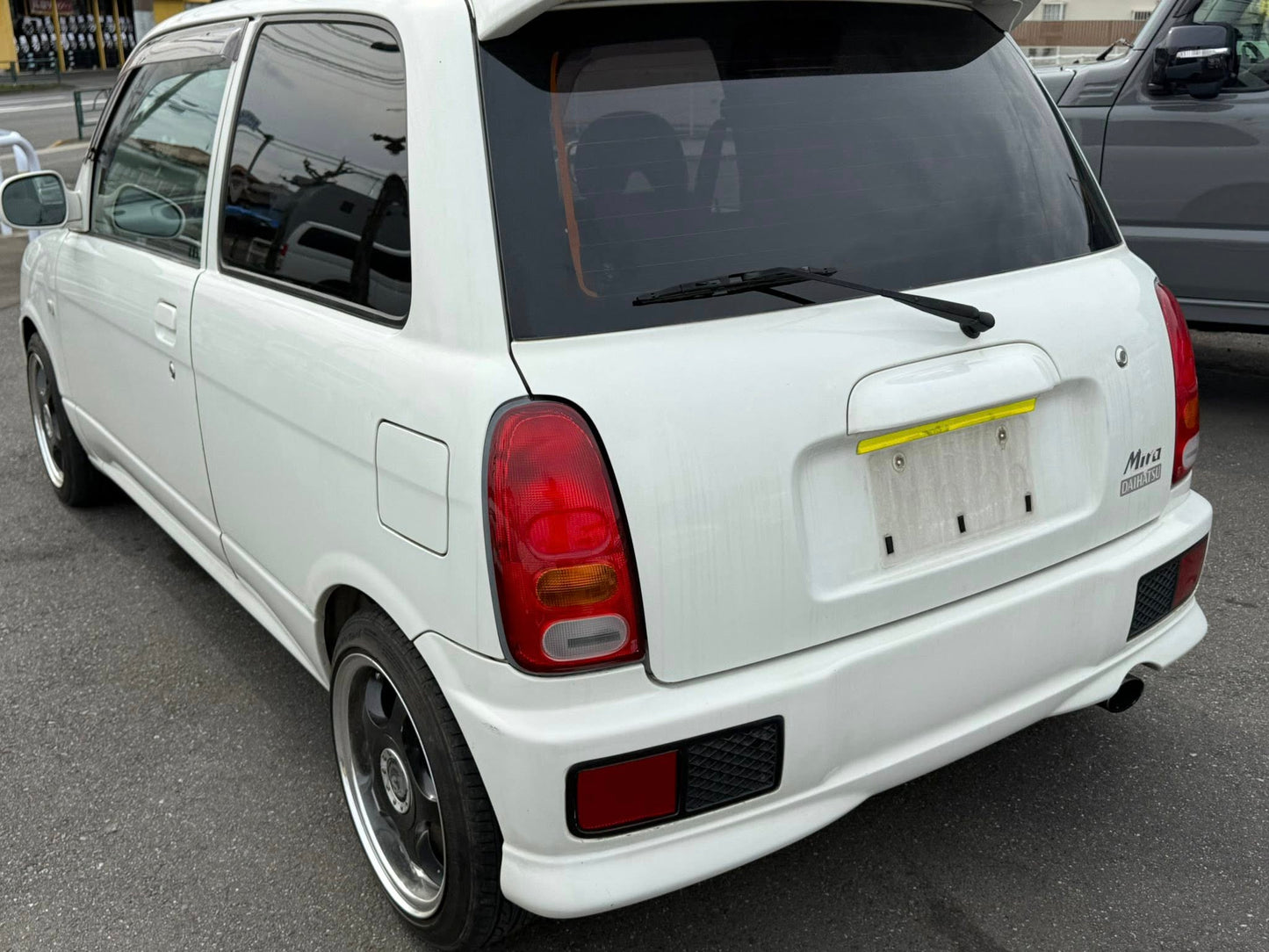 1999 Daihatsu Mira TR