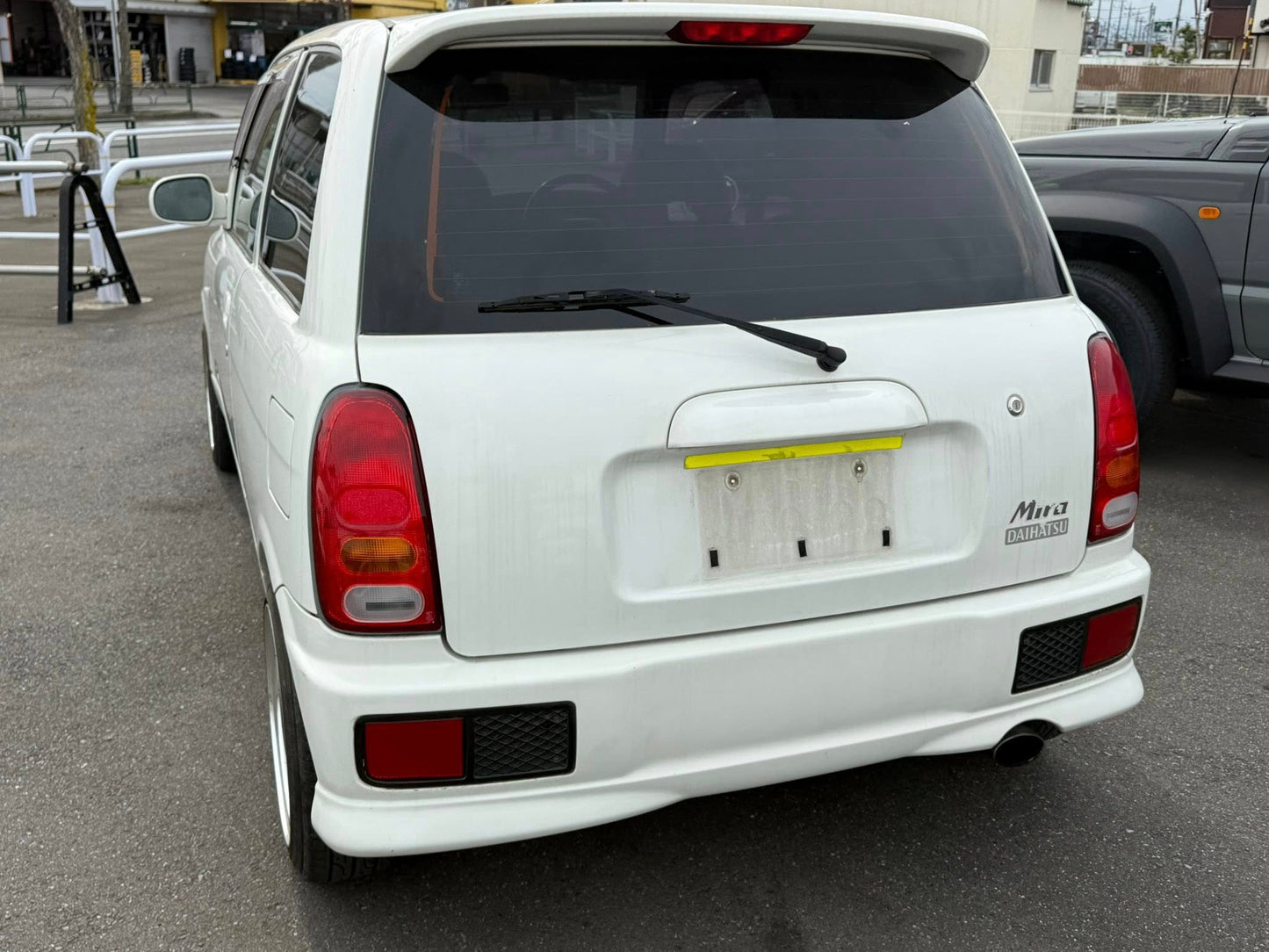 1999 Daihatsu Mira TR