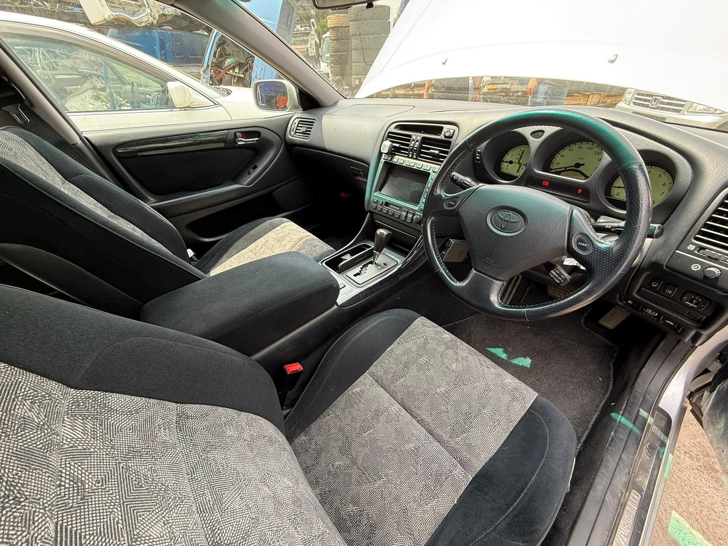 1998 Toyota Aristo V300
