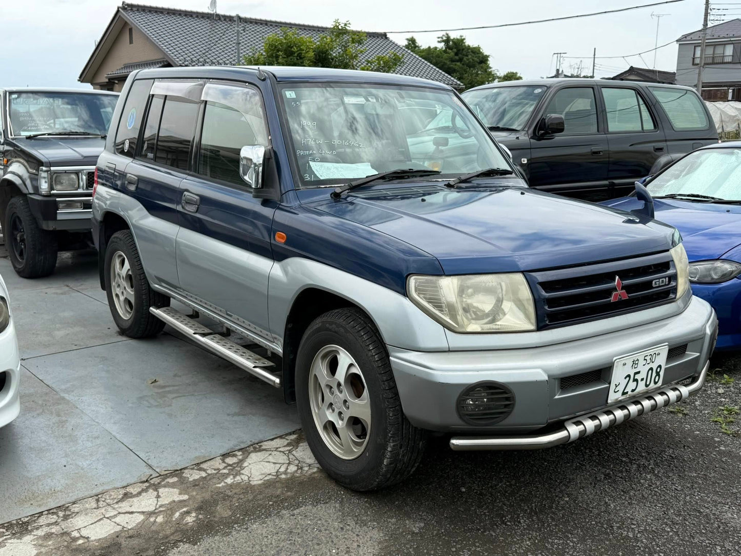 1999 Mitsubishi Pajero iO