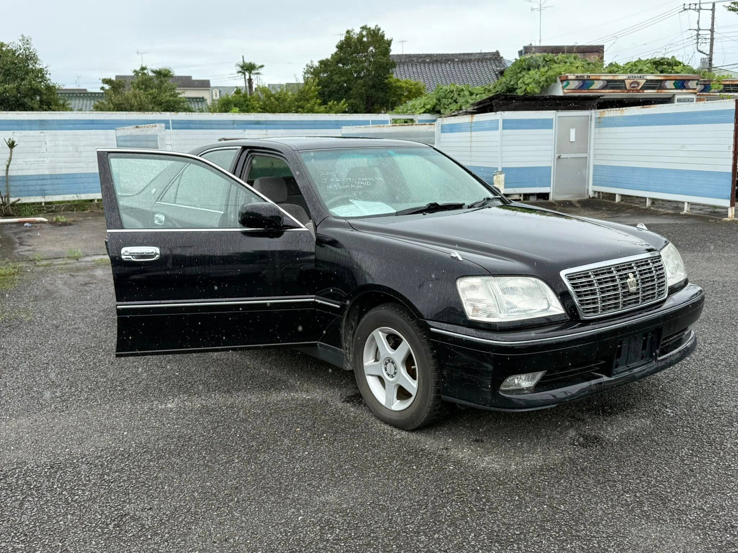 2000 Toyota Crown Athlete Four