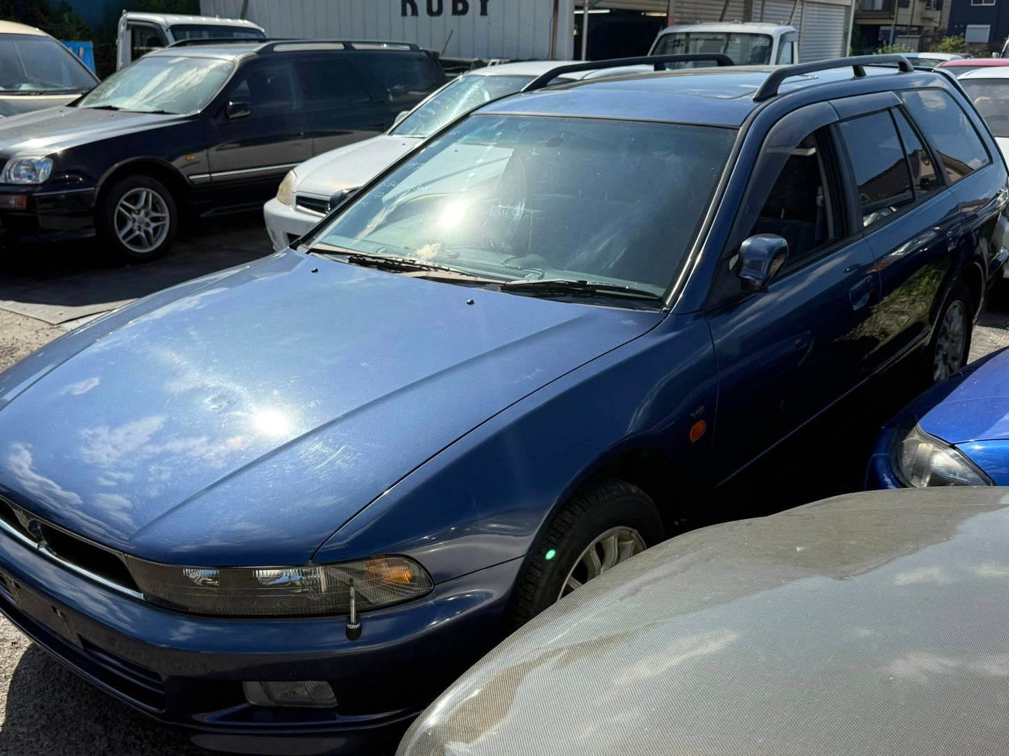 1997 Mitsubishi Legnum