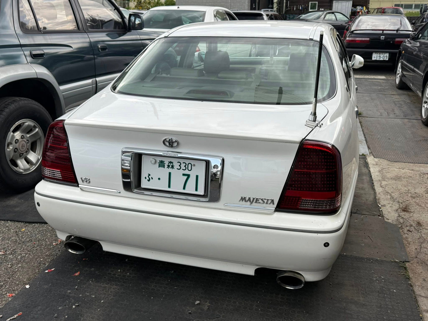 1999 Toyota Crown Majesta