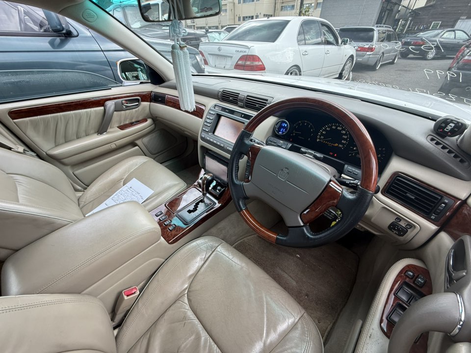 1999 Toyota Crown Majesta