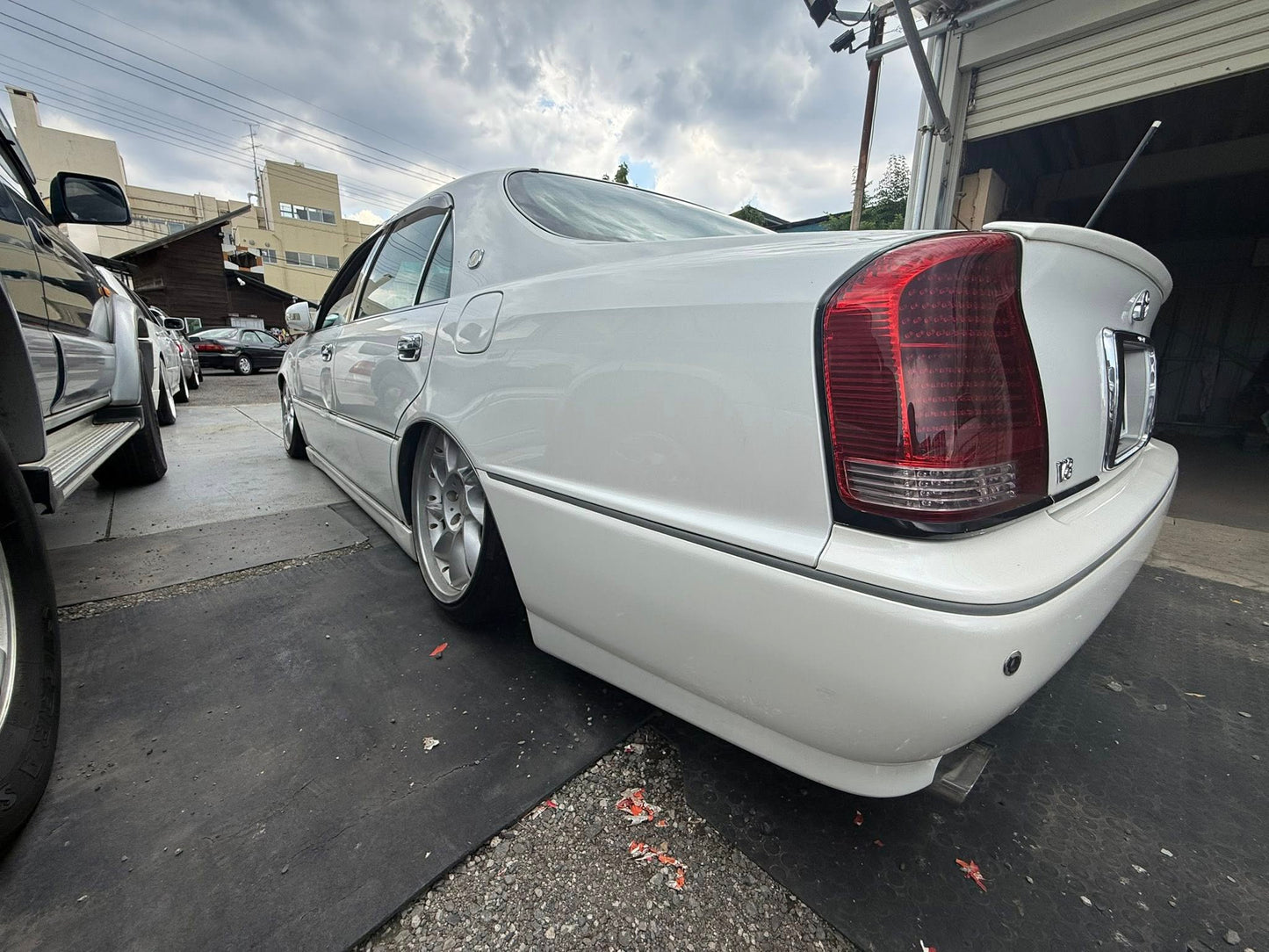 1999 Toyota Crown Majesta