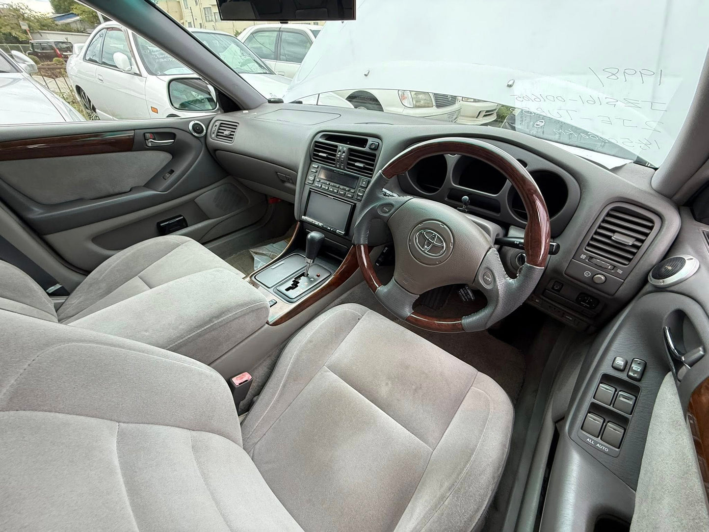 1998 Toyota Aristo V300