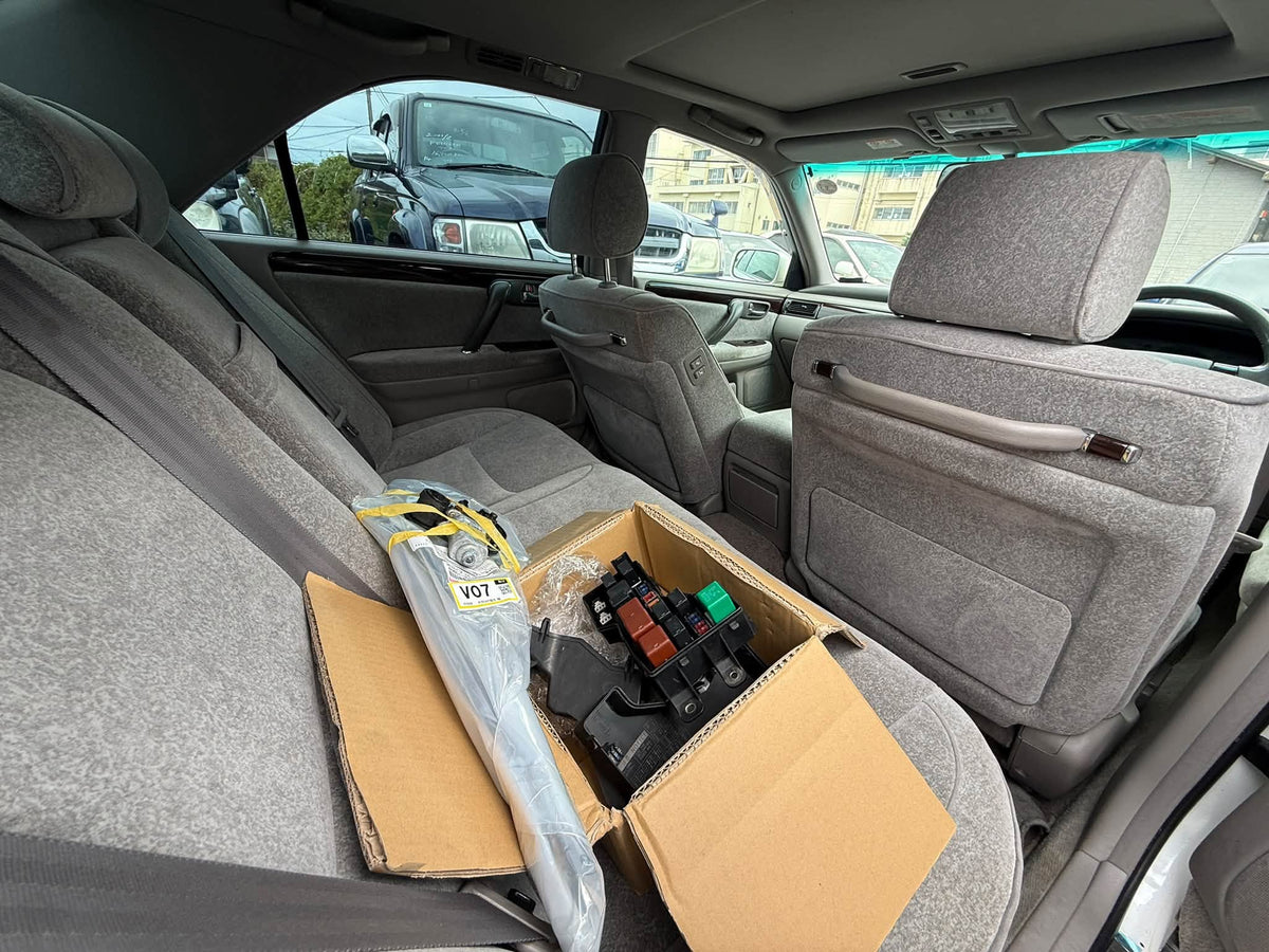 2000 Toyota Crown Royal Saloon Four