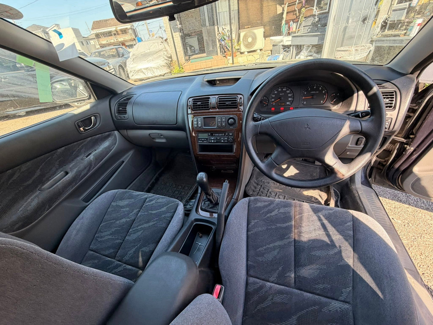 1999 Mitsubishi Legnum ST