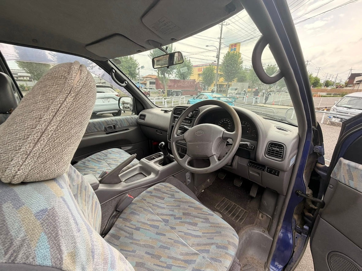 1997 Nissan Serena FX