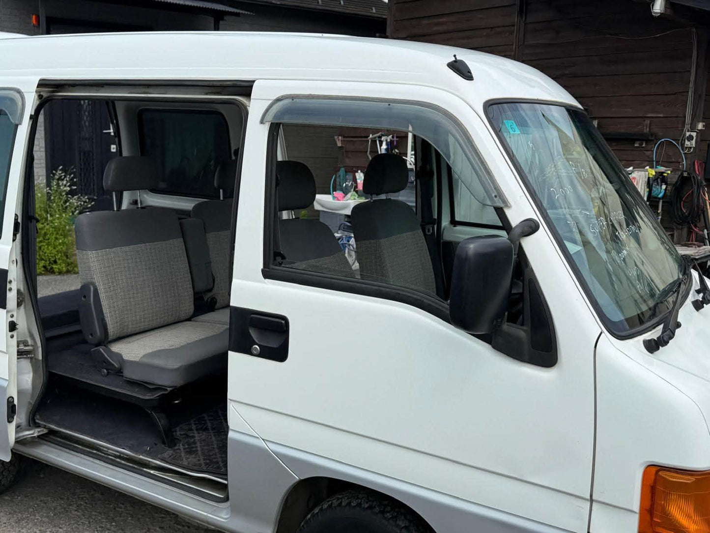 2000 Subaru Sambar Dias