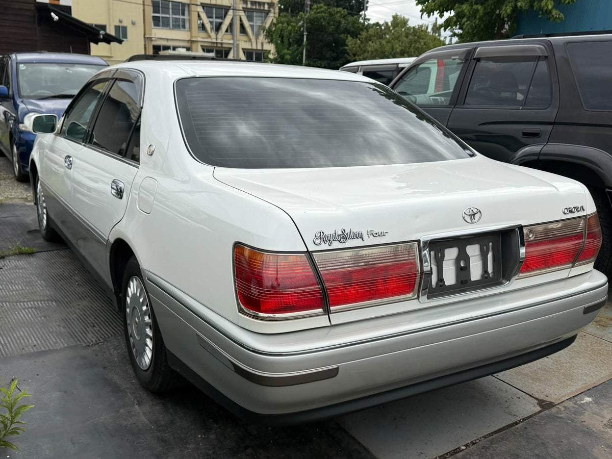 2000 Toyota Crown Royal Saloon Four