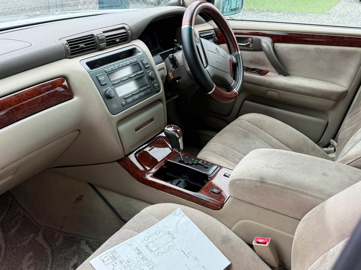 2000 Toyota Crown Estate Athlete V