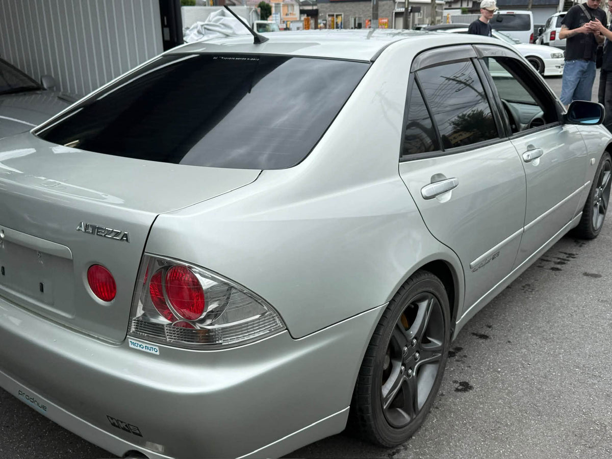 2000 Toyota Altezza TRD