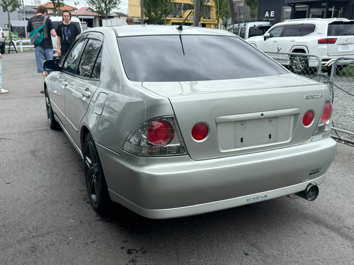 2000 Toyota Altezza TRD