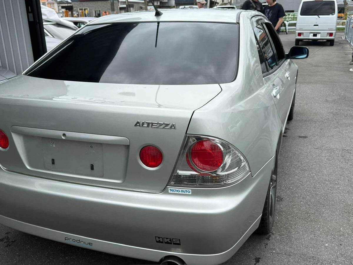 2000 Toyota Altezza TRD