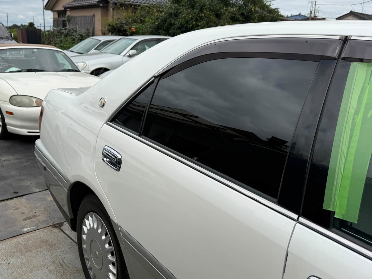 2000 Toyota Crown Royal Saloon Four