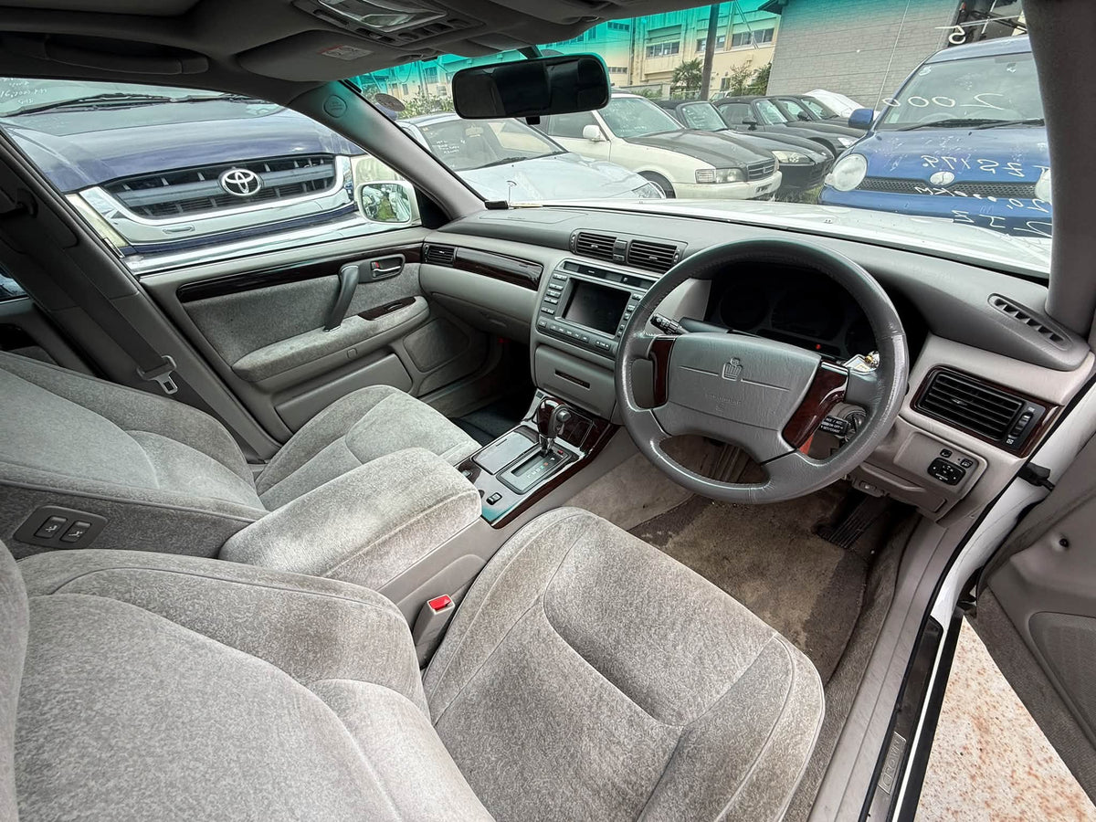2000 Toyota Crown Royal Saloon Four