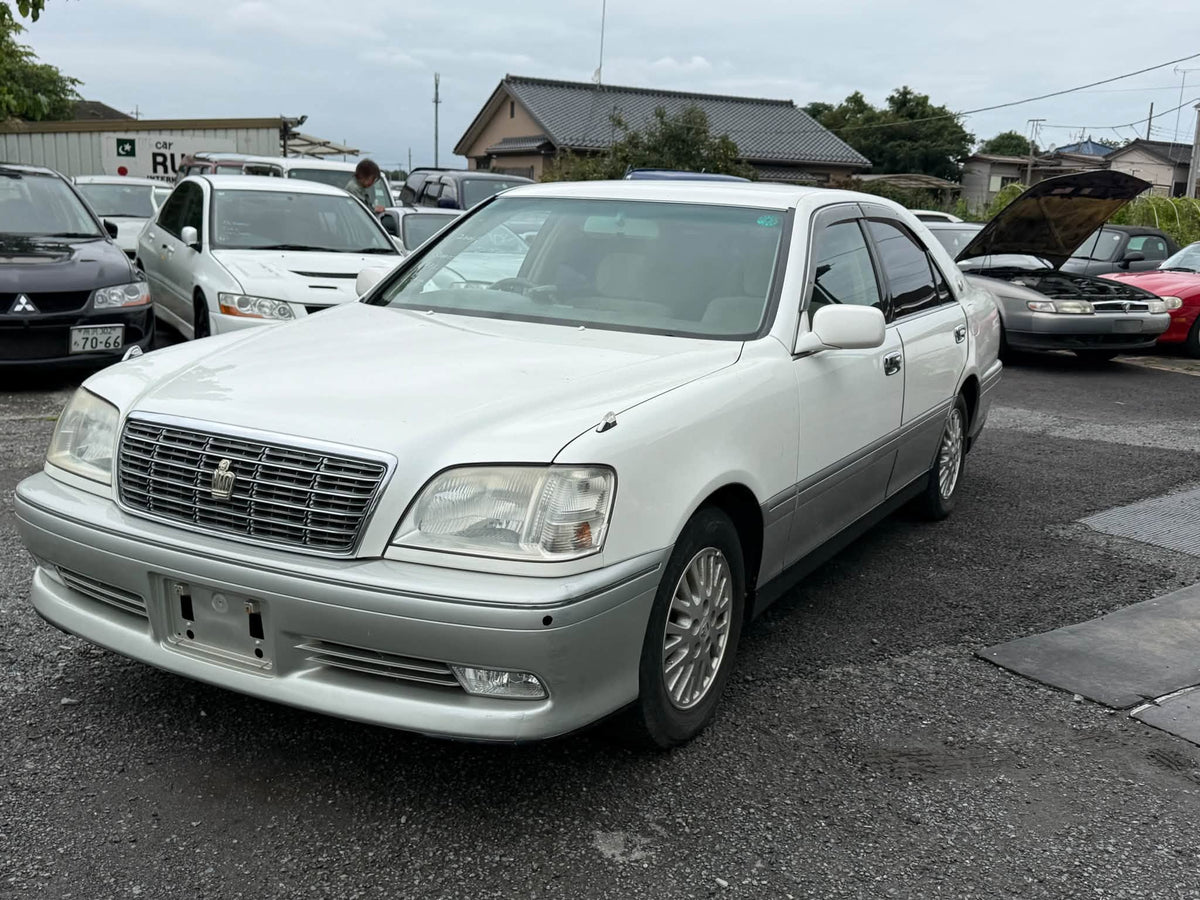 2001 Toyota Crown Royal Saloon