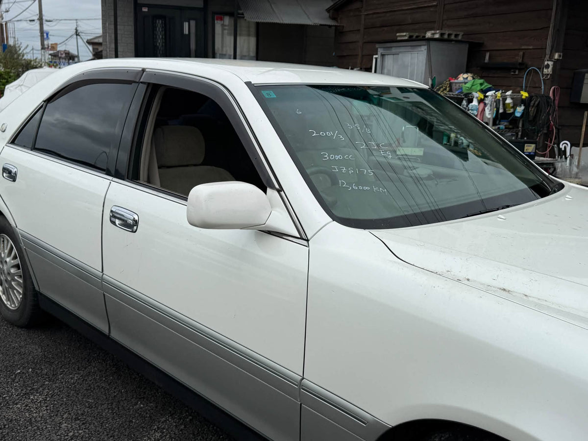 2001 Toyota Crown Royal Saloon