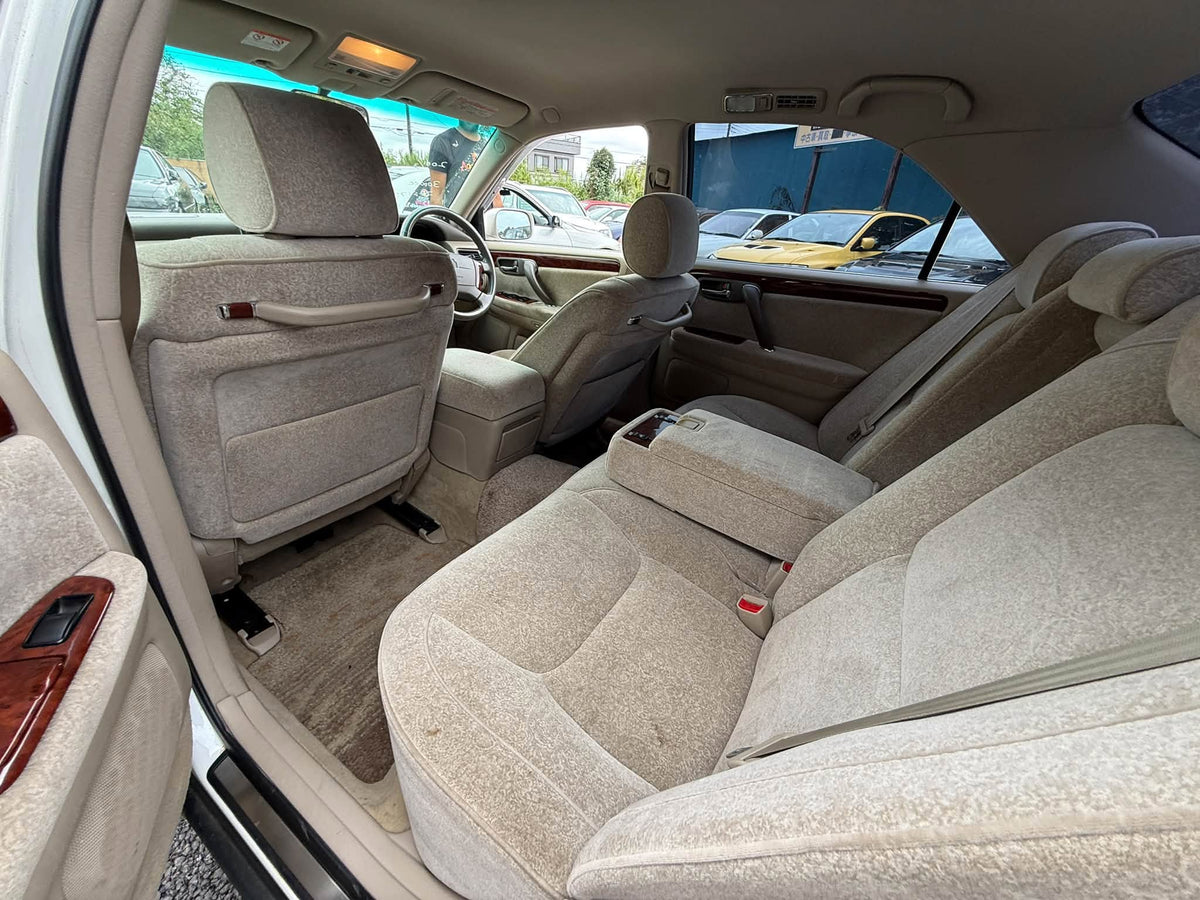 2001 Toyota Crown Royal Saloon