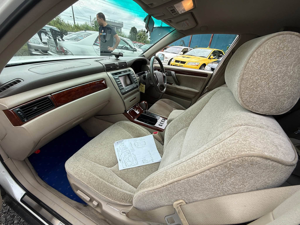 2001 Toyota Crown Royal Saloon