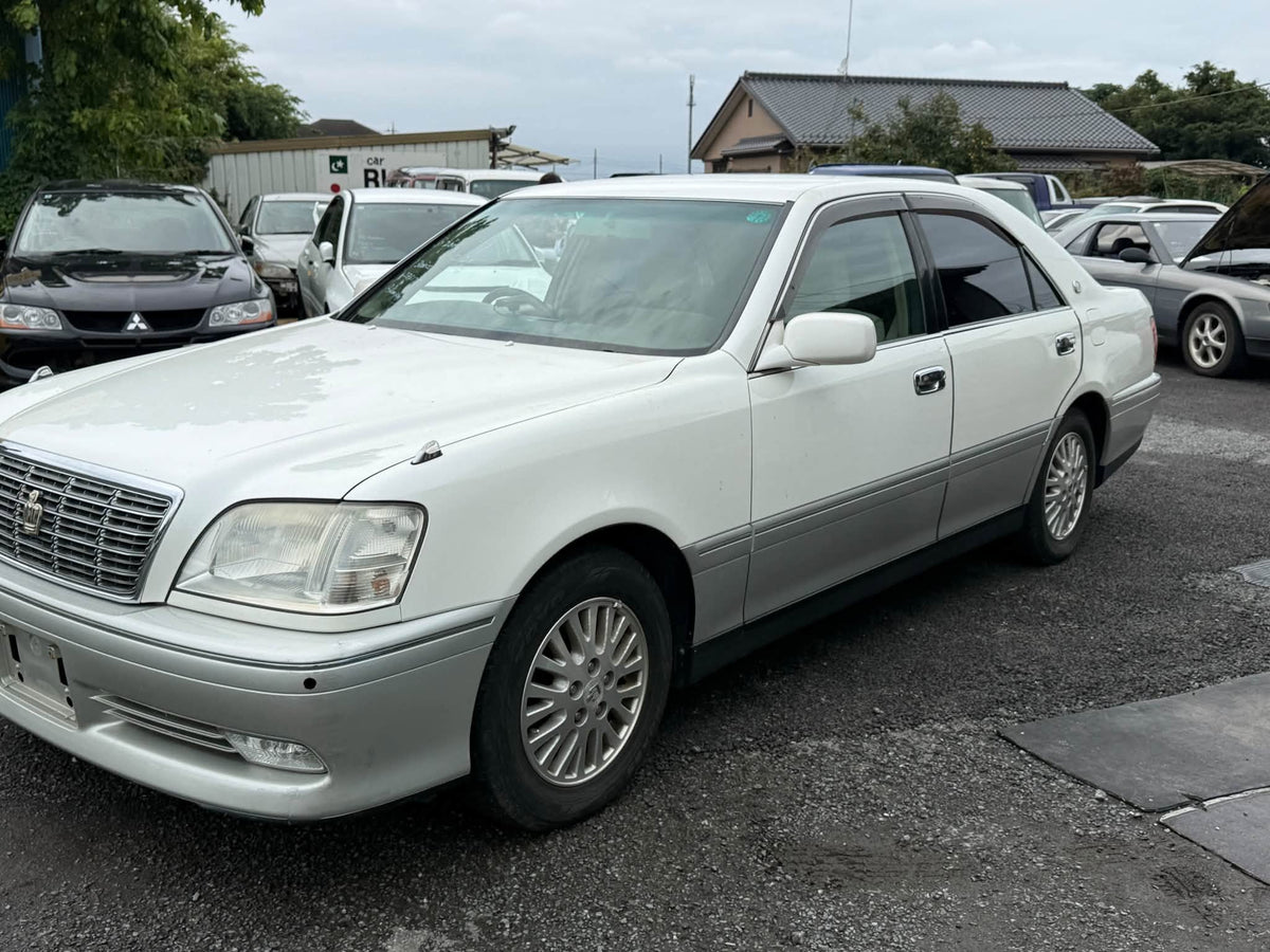 2001 Toyota Crown Royal Saloon