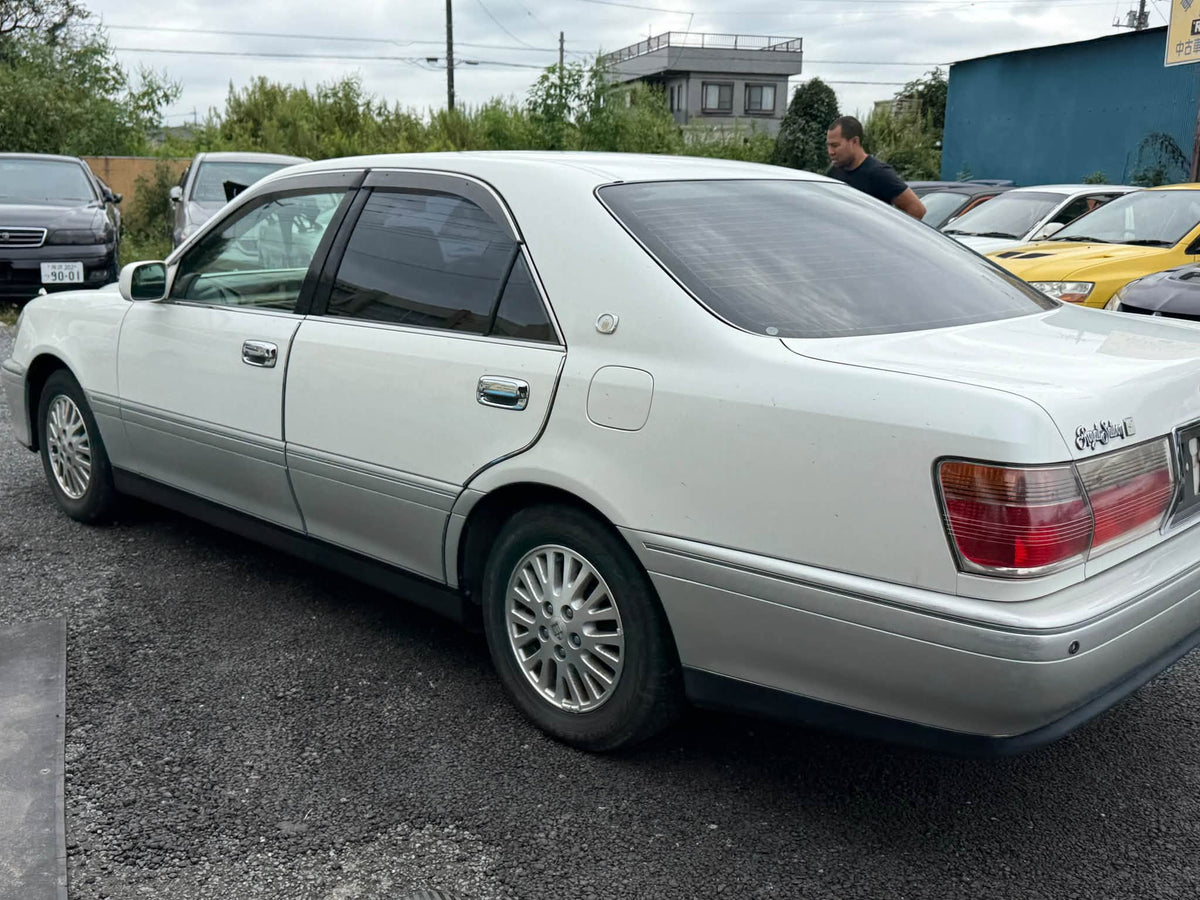 2001 Toyota Crown Royal Saloon