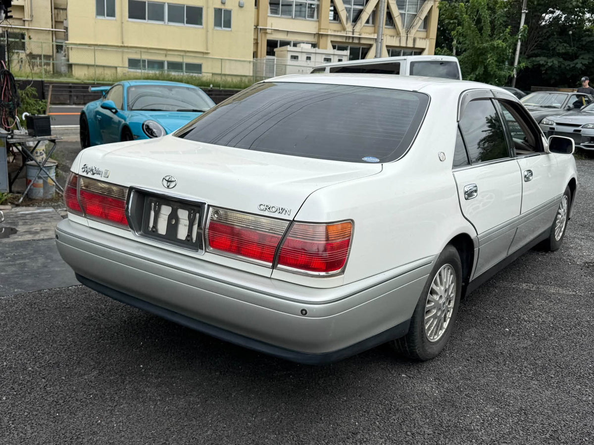 2001 Toyota Crown Royal Saloon