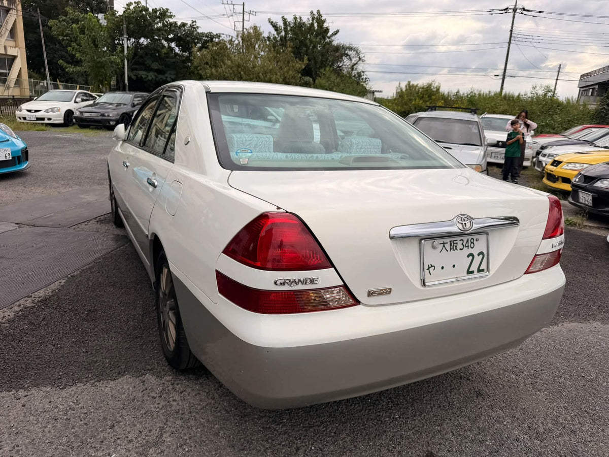 2000 Toyota Mark II Grande G-TB