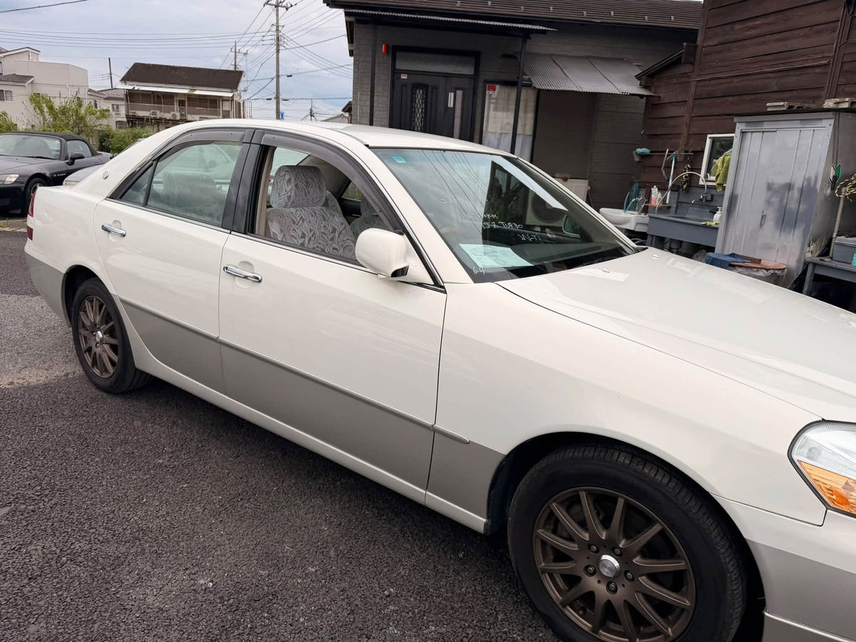 2000 Toyota Mark II Grande G-TB